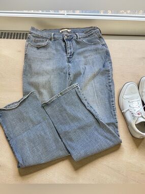 Levi’s 505 Straight Leg Jeans Light Wash Size 10 Classic Denim